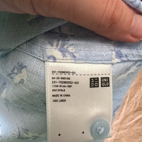 Uniqlo linen Floral Sleeveless Button-Up Blouse - Picture 5 of 10